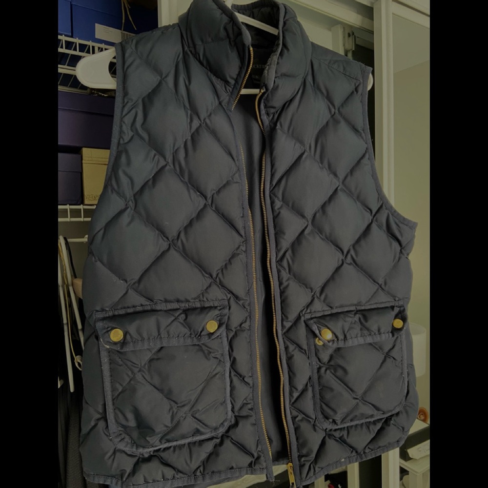 J crew quilted vest size medium